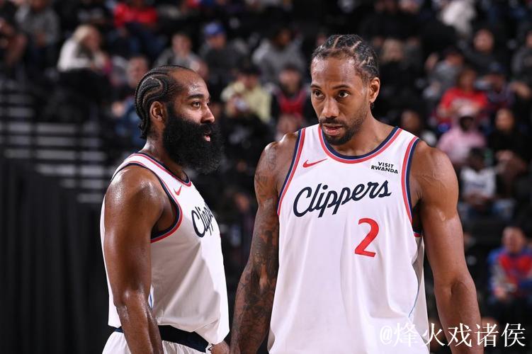 莱昂纳德哈登合砍54分 快船41分大胜国王迎5连胜 莱昂纳德哈登合砍54分 快船41分大胜国王迎5连胜