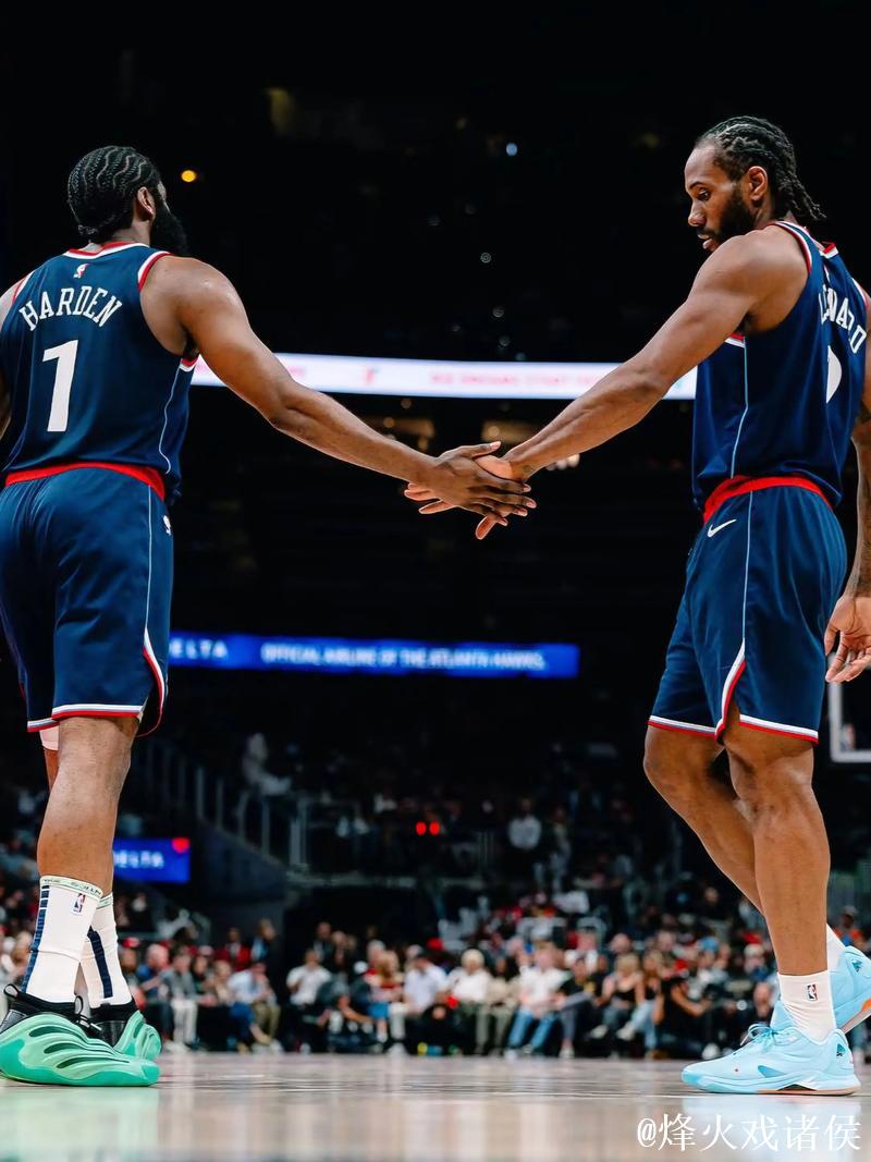 莱昂纳德哈登合砍54分 快船41分大胜国王迎5连胜 莱昂纳德哈登合砍54分 快船41分大胜国王迎5连胜