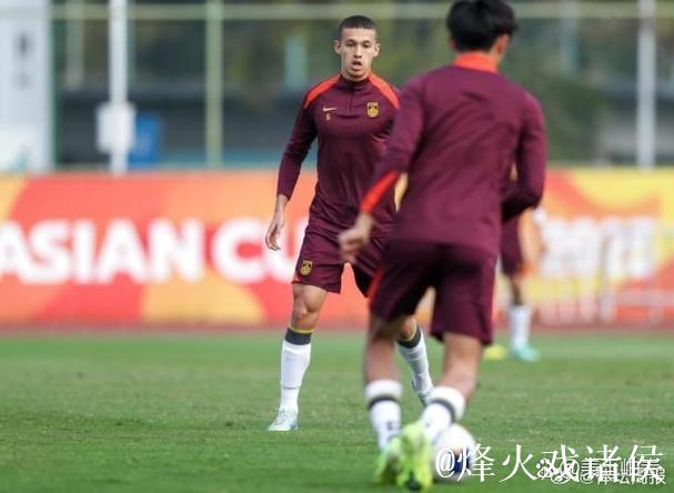 曝葡甲劲旅追逐国青中场核心 今夏转会窗酝酿求购 曝葡甲劲旅追逐国青中场核心 今夏转会窗酝酿求购